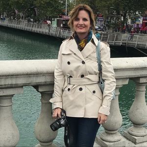 Coach Womens short trench coat size M EUC